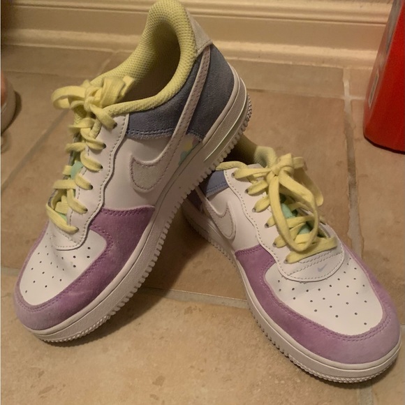 Nike AirForce 1 ❤️ - Picture 1 of 6